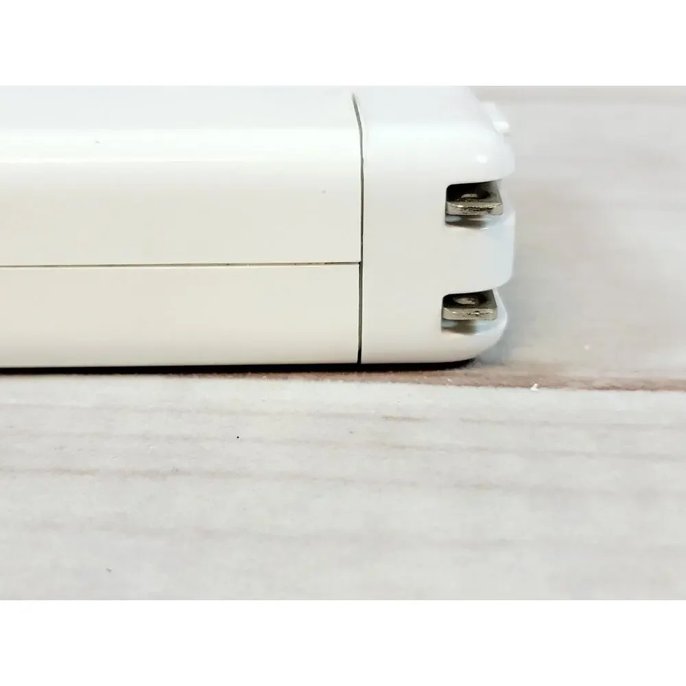 Apple Authentic 85 W MagSafe 1 Power Adapter Charger A1343 MACBOOK L connector